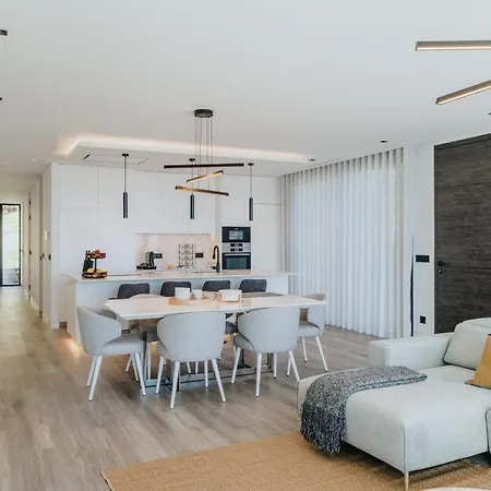 Villa Guindaste Ii Luxury With Pool & Sea View *